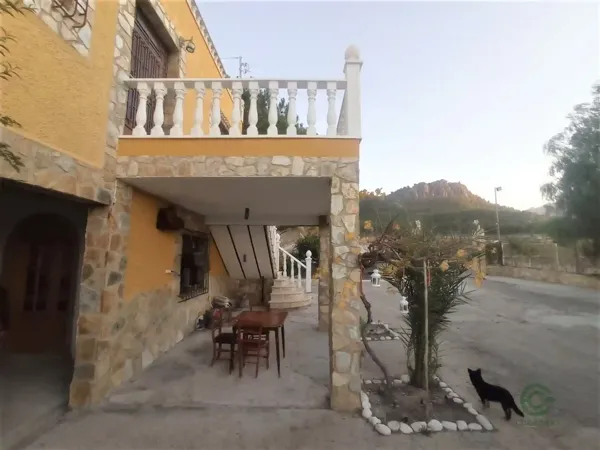Finca agrícola de 2,4 ha en venta en Cieza, Murcia