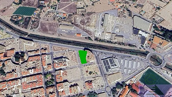 Terreno urbano de 0,14 ha en venta en Novelda, Alicante