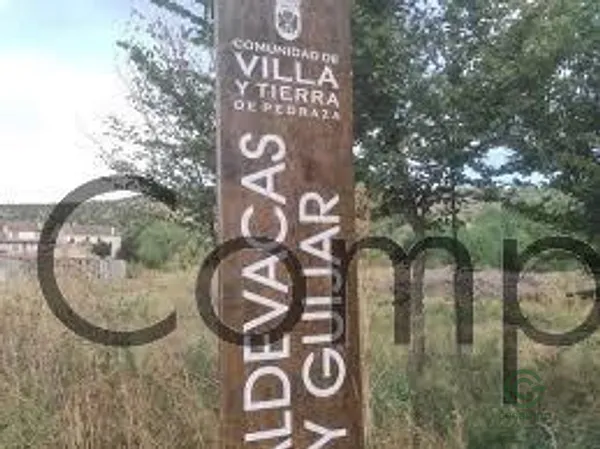 Terreno urbano de 0,1433 ha en venta en Valdevacas y guijar, Segovia