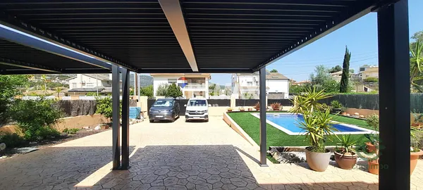 Casa de 0,0149 ha en venta en Canyelles, Barcelona