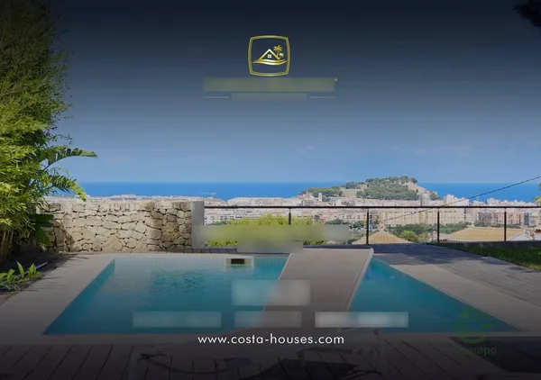 Casa de 0,0917 ha en venta en Denia, Alicante