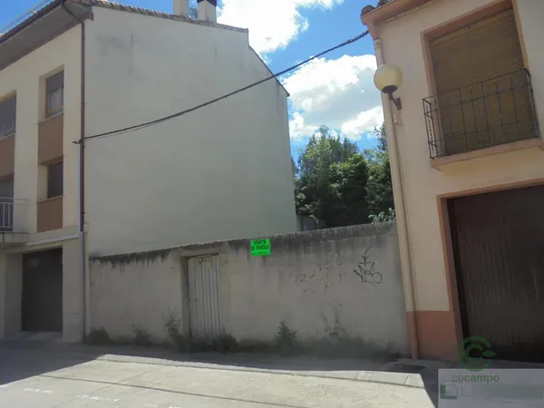 Terreno urbano de 0,0142 ha en venta en Barbastro, Huesca