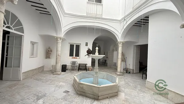 Casa de 0,0817 ha en venta en Moguer, Huelva