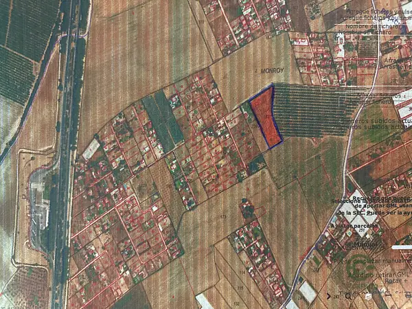 Finca rústica de 0,7 ha en venta en Sevilla