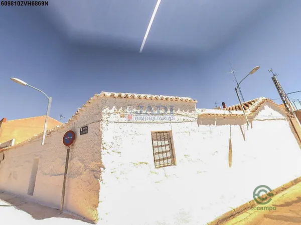 Casa de 0,0198 ha en venta en Valdepeñas, Ciudad Real