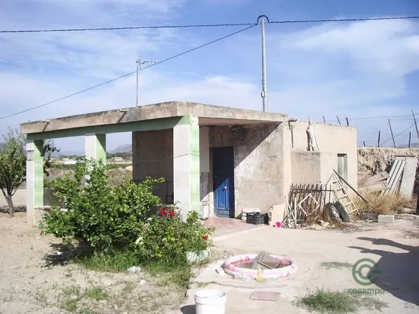 Finca agrícola de 0,5 ha en venta en Novelda, Alicante