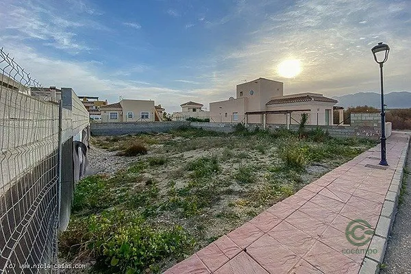 Terren urbà de 0,0434 ha per a venda a Almeria
