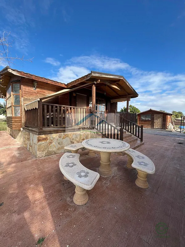 Finca de recreo de 0,2 ha en venta en Crevillent, Alicante