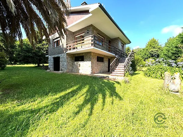 Casa de 0,24 ha en venta en Arnuero, Cantabria