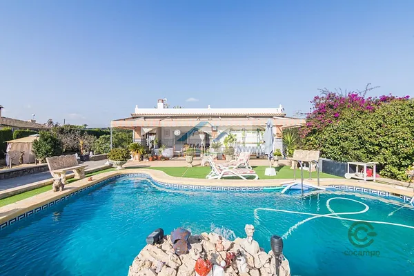 Casa de 0,15 ha en venta en Elche-elx, Alicante