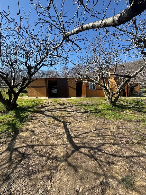 Finca agrícola de 1,5 ha en venta en Cáceres