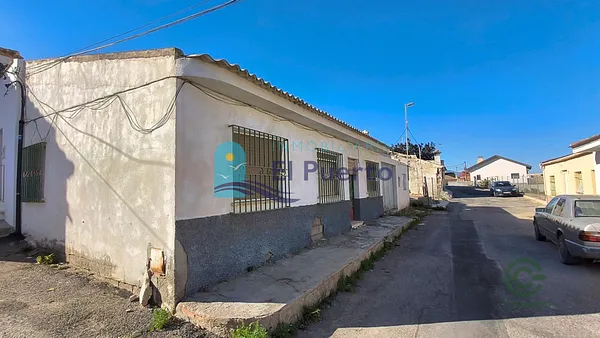 Casa de 0,0183 ha en venta en Totana, Murcia