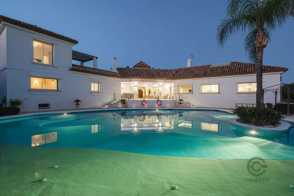 House of 0,24 ha for sale in Malaga