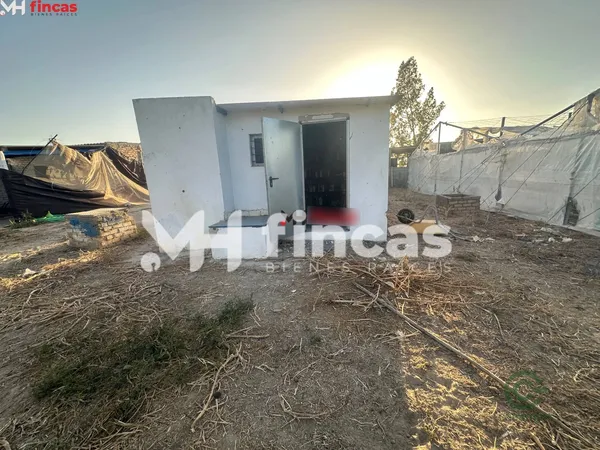 Finca agrícola de 0,7439 ha en venta en Los palacios y villafranca, Sevilla