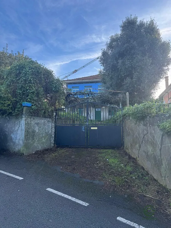 Casa de 0,0743 ha en venta en La coruña
