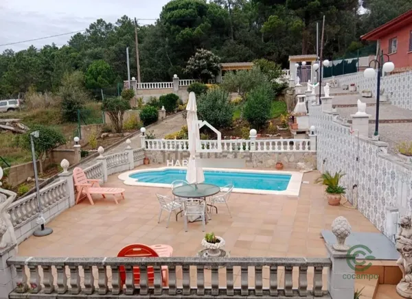 Casa de 0,07 ha en venta en Girona