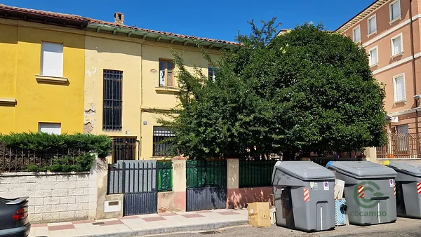 Casa de 0,0358 ha en venta en Leon, Leon