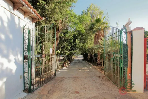 Finca rústica de 0,8 ha en venta en Vélez de benaudalla, Granada
