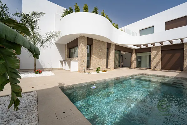Casa de 0,0205 ha en venta en Almoradi, Alicante