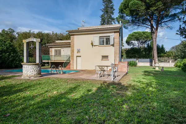Casa de 0,127 ha en venta en Girona