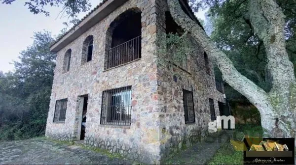 Finca rústica de 0,3 ha en venta en Peloche, Badajoz