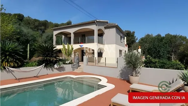 Casa de 0,08 ha en venta en Cubelles, Barcelona
