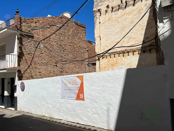 Terreno urbano de 0,0366 ha en venta en Coín, Malaga