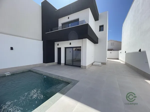 Casa de 0,021 ha en venta en Almoradí, Alicante