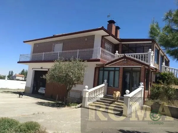 Casa de 0,0735 ha en venta en Castellanos de Villiquera, Salamanca