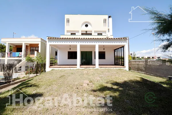 Casa de 0,0833 ha en venta en Almazora - Almassora, Castellon