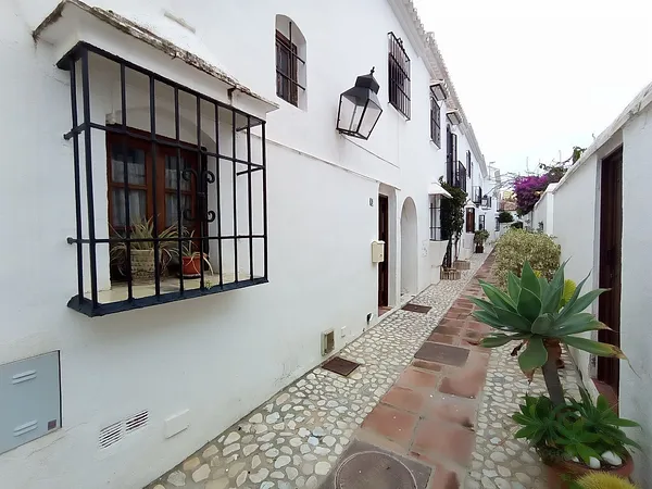 Casa de 0,0128 ha en venta en Fuengirola, Málaga
