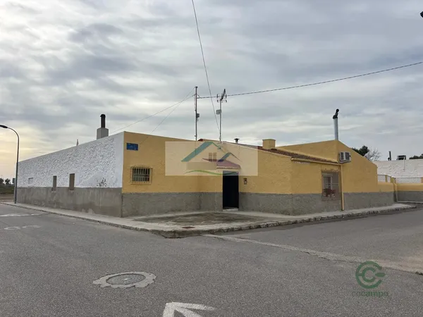 Casa de 0,22 ha en venta en Crevillent, Alicante