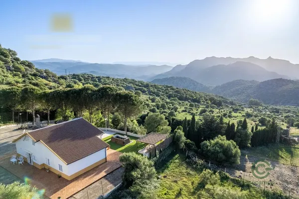 Finca rústica de 0,5757 ha en venta en Benaocaz, Cadiz