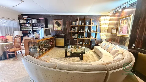 Casa de 0,035 ha en venta en Elda, Alicante