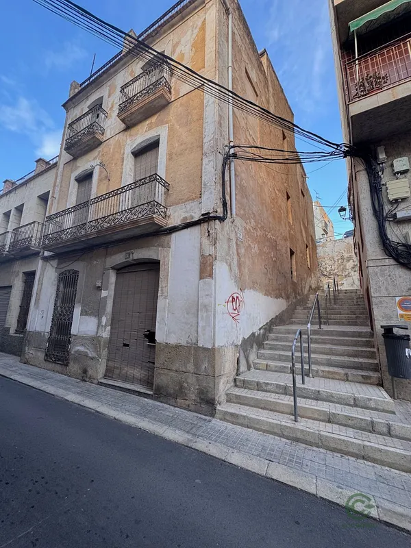 Casa de 0,03 ha en venta en Crevillent, Alicante