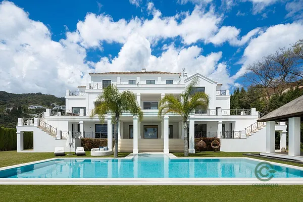 House of 0,5054 ha for sale in Malaga