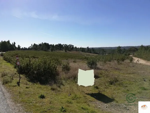 Fazenda rustica de 2,8 ha para venda em Castelo branco