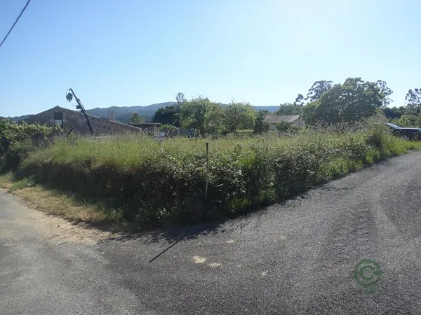 Terreno urbano de 0,0884 ha en venta en Brión, La coruña