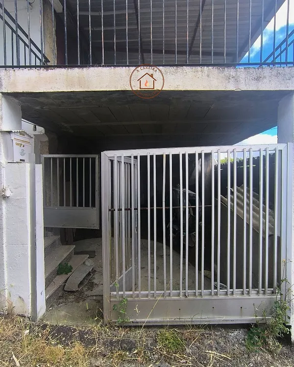 Casa de 0,0188 ha en venta en Orense