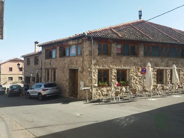 Casa de 0,042 ha en venta en Navafria, Segovia