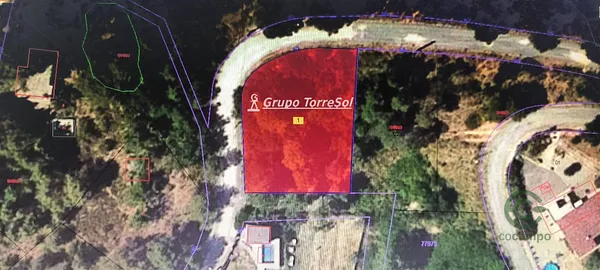 Terreno urbano de 0,0887 ha en venta en El montmell, Tarragona