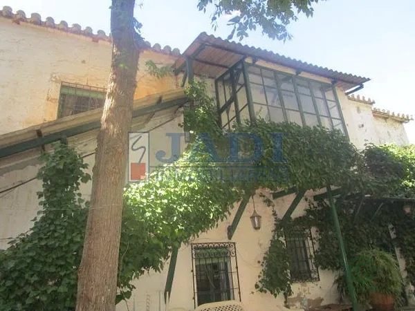 Casa de 0,0562 ha en venta en Valdepeñas, Ciudad real