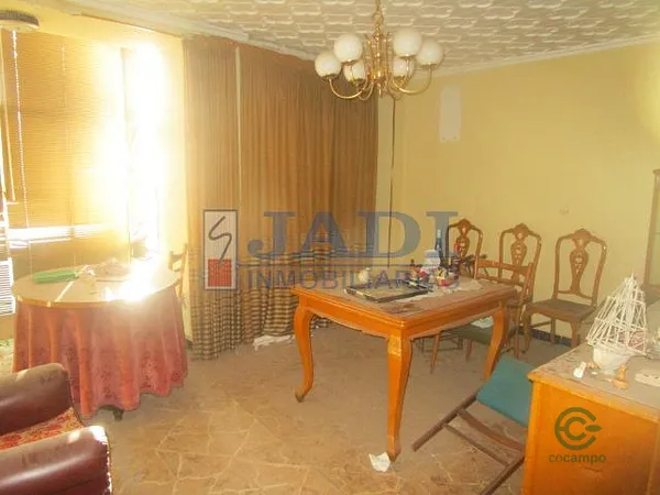 Casa de 0,0218 ha en venta en Valdepeñas, Ciudad real