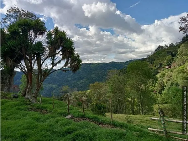 Finca rústica de 3,2 ha en venta en Cundinamarca