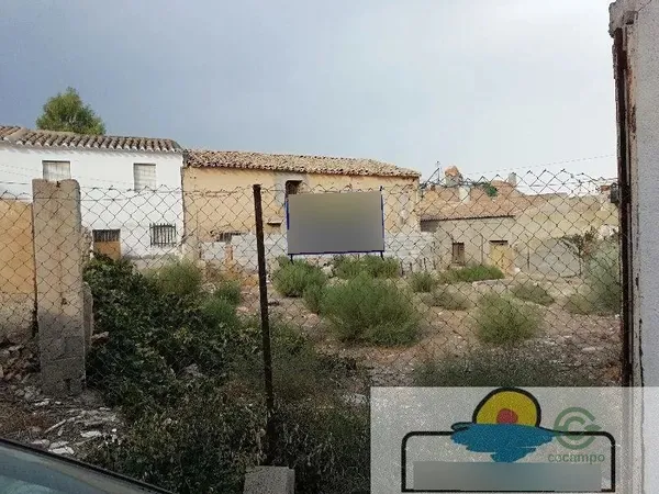Terreno urbano de 0,04 ha en venta en Albox, Almería