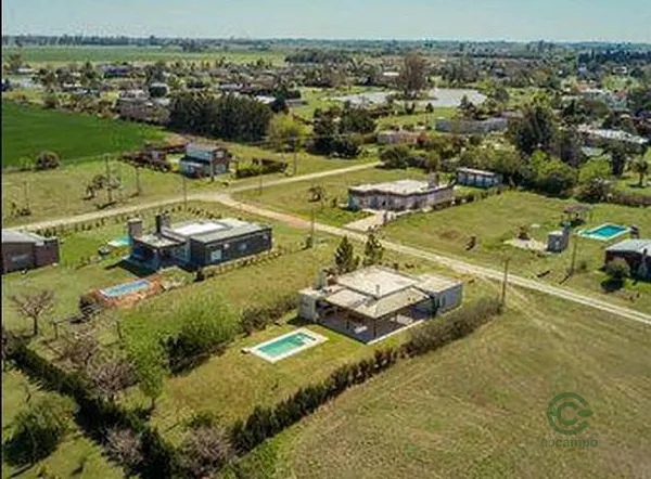 Terreno urbano de 0,05 ha en venta en Santa fe