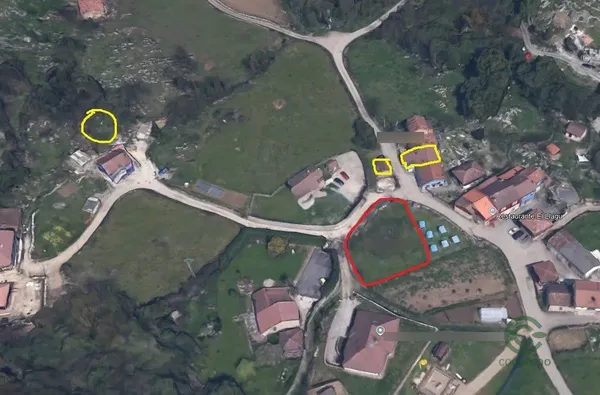 Terreno urbano de 0,06 ha en venta en Oviedo, Asturias
