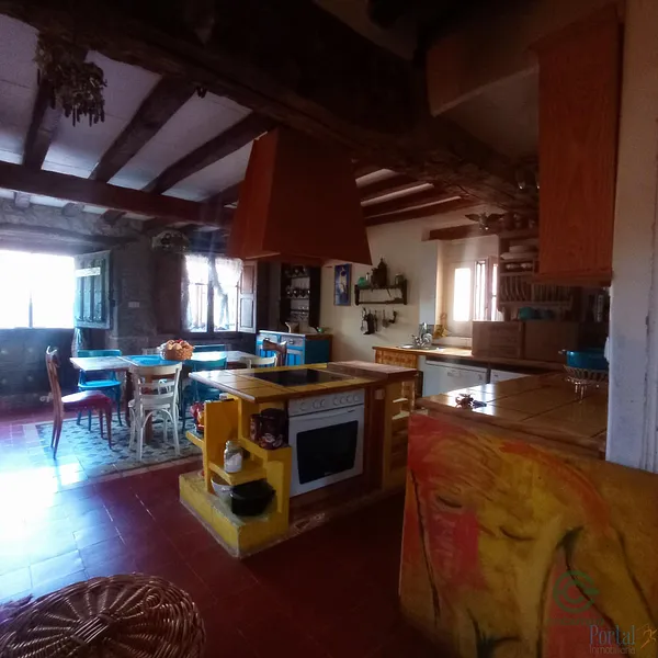 Casa de 0,0214 ha en venta en Revillarruz, Burgos
