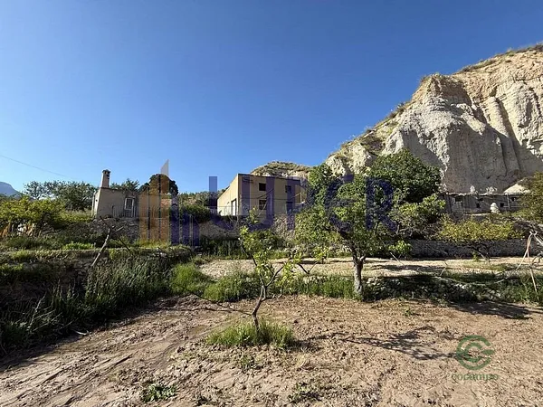 Finca rústica de 1,2122 ha en venta en Jijona - xixona, Alicante