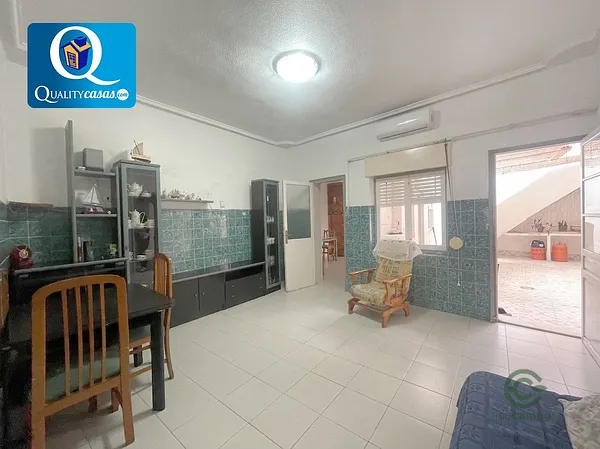 Casa de 0,0134 ha en venta en Santa pola, Alicante